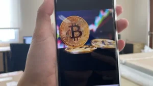 Bayar Burger Steak 'n Shake Pakai Bitcoin, Mulai 16 Mei 2025!