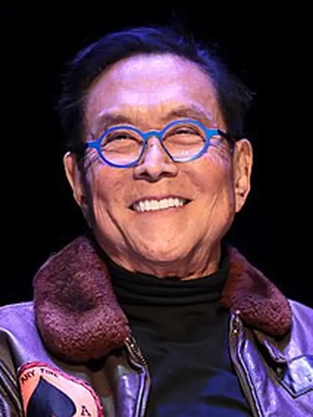 Kiyosaki Ramal Krisis Ekonomi Global: Siap Hadapi Resesi?