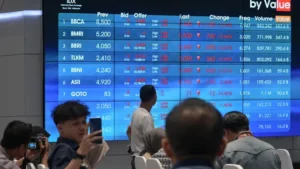 IHSG Turun Tipis, GIAA Melejit Tajam! Cek Update 12 Juni 2025