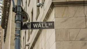 Wall Street Naik: Timur Tengah Reda, Saham Meroket?