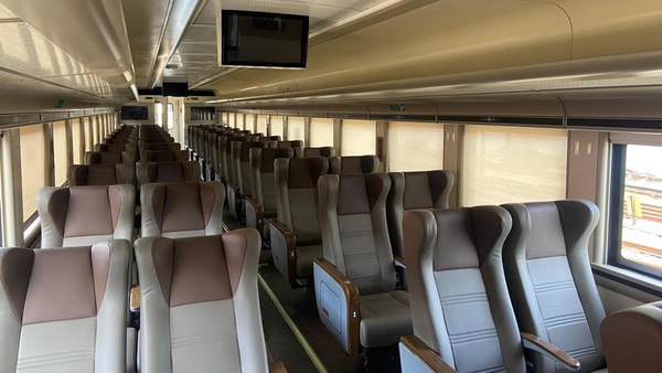 Kereta Bisnis Pulau Jawa Dihapus? Ini Penjelasannya