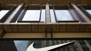 Laba Nike Anjlok 86%, Tapi Sahamnya Justru Melonjak?