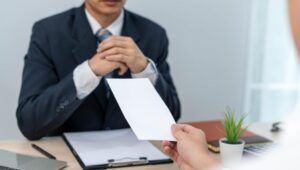 Tarif Trump Ancam PHK? Solusi 19% Selamatkan RI?